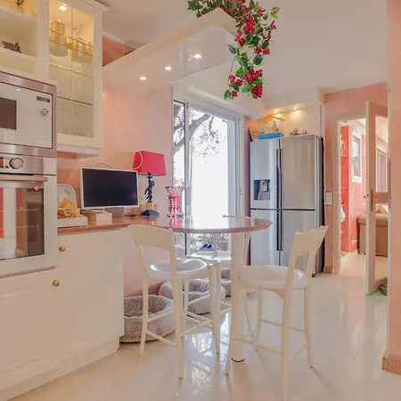 Le Clos Des Guillons Piscine, Vue Imprenable, Parkings *